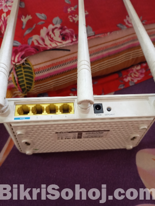 একটি রাউটার বিক্রি করা হবে।